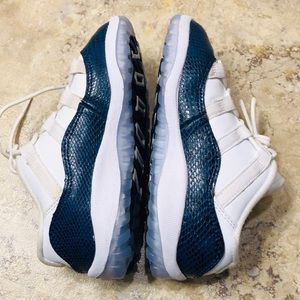 jordan 11 low top snake skin